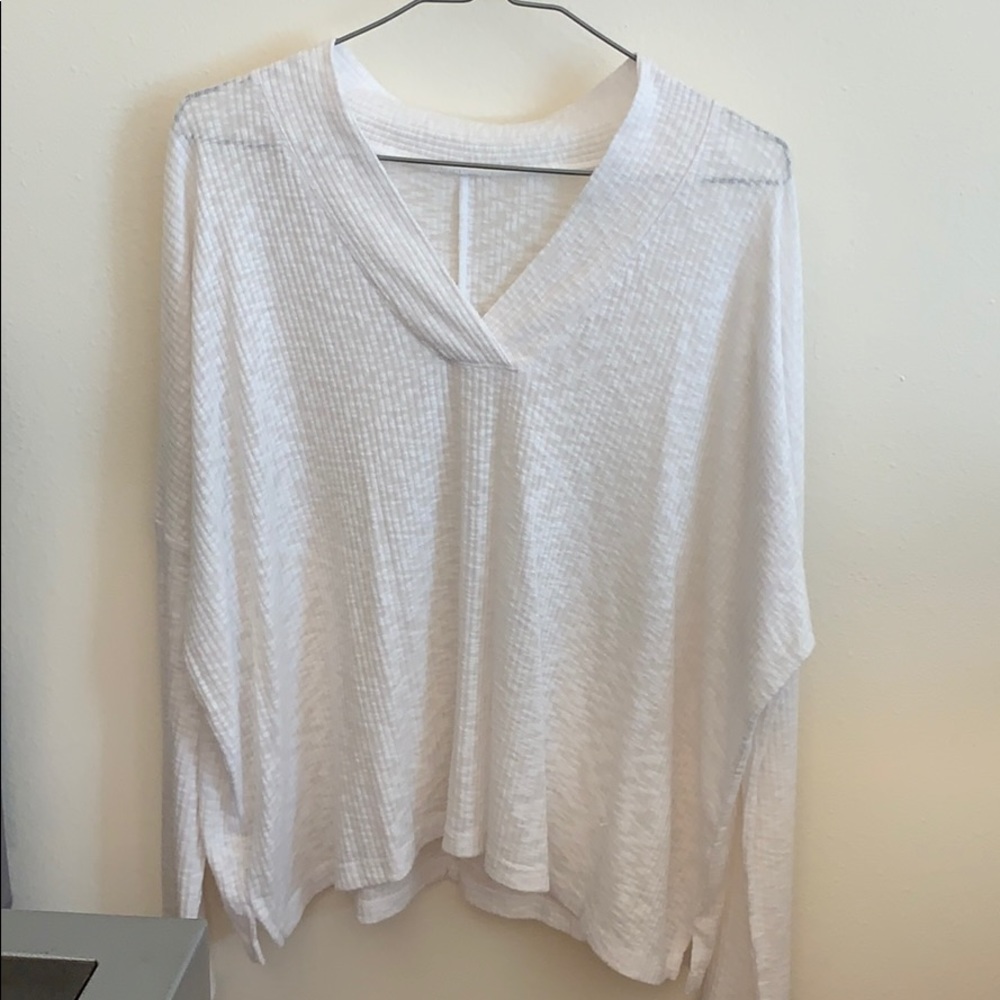 white long sleeve blouse